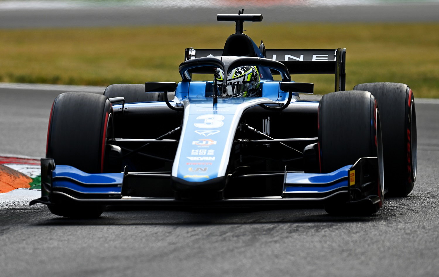 Oscar Piastri extends F2 points lead with pole at Monza